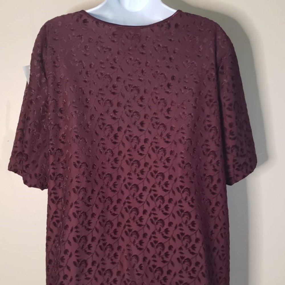 Summer Womens Tops 18W to 20W Kathie Lee Burgandy short sleeve - Picture 2 of 6